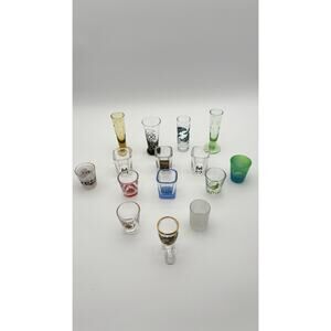 Vintage Shot Glasses Various Destinations Vacation Spots Lot Of 15. VG Condition